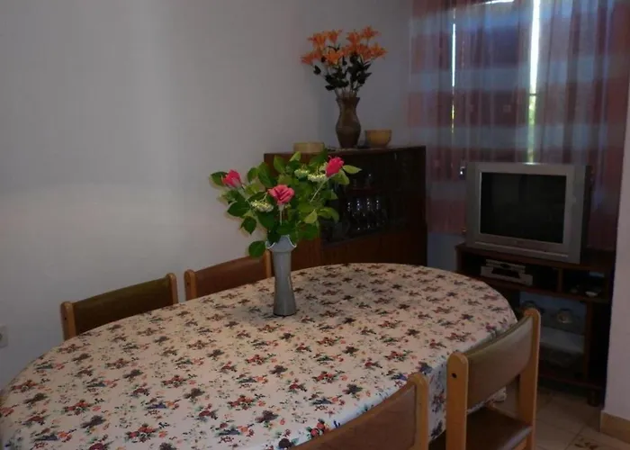 Tonia Apartment *